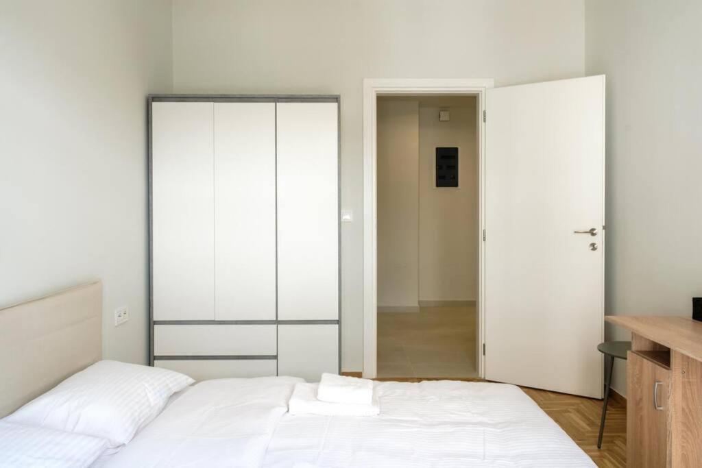 Апартаменты Modern Pangrati Flat! Афины Экстерьер фото